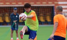 瓦力官网-关于沙尔克04战绩下滑，急需提振信心的信息