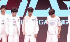 瓦力棋牌官网-WBG力克GEN，Deft单局斩获MVP宿敌对决小组赛，技惊四座