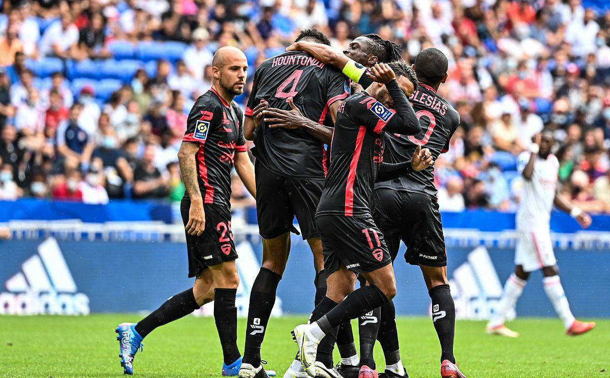 勒沃库森连续缺阵主力,战绩受到影响 勒沃库森连续缺阵主力,战绩受到影响