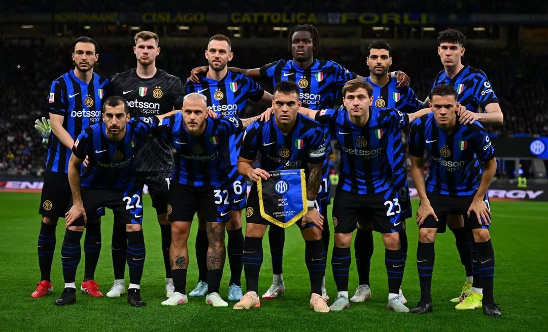 意大利足球巅峰对决:国际米兰完胜对手 意大利足球巅峰对决:国际米兰完胜对手