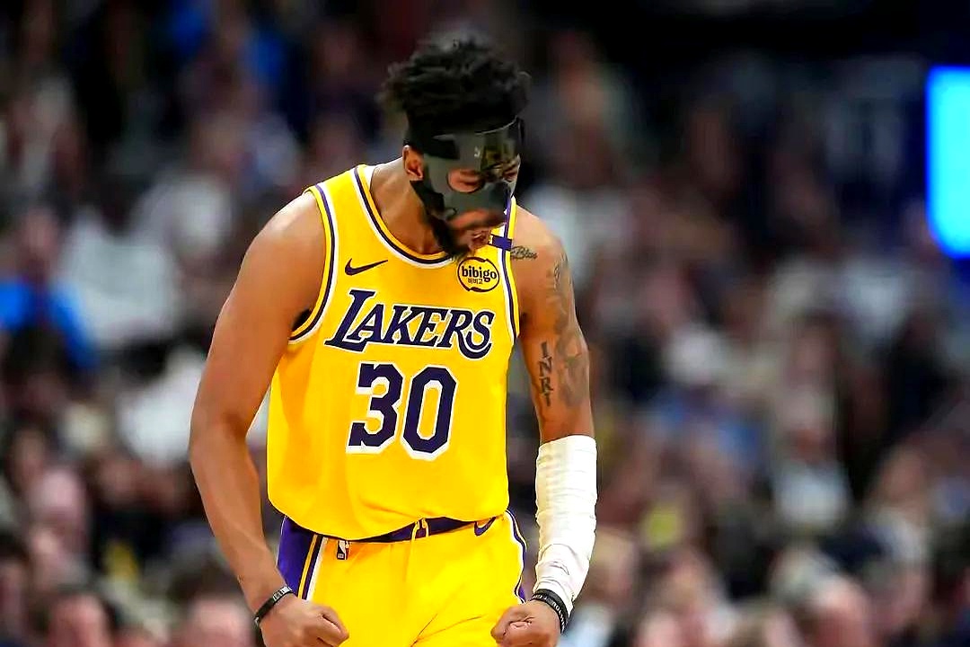 斯凯尔布鲁球员伤愈归队,提振全队士气 斯凯尔布鲁球员伤愈归队,提振全队士气