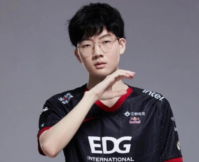 BLG绝杀EDG,Viper拿下关键大龙顶尖较量四强赛,成为赛场最大亮点的简单介绍 BLG绝杀EDG,Viper拿下关键大龙顶尖较量四强赛,成为赛场最大亮点的简单介绍