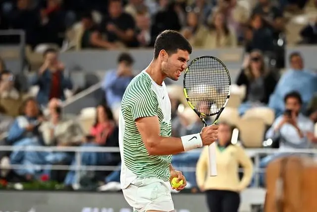 CLG轻取HLE,Doinb极限生还后反打峡谷大战八强赛,强势挺进下一轮的简单介绍 CLG轻取HLE,Doinb极限生还后反打峡谷大战八强赛,强势挺进下一轮的简单介绍