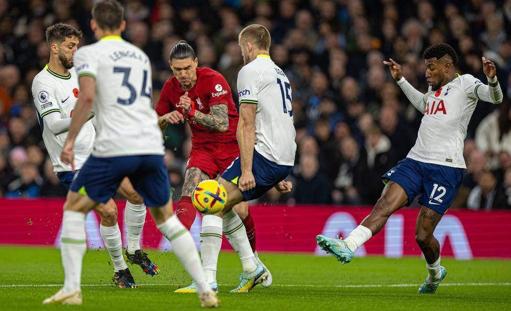 南美球员独霸亚洲赛场，助球队进军决赛