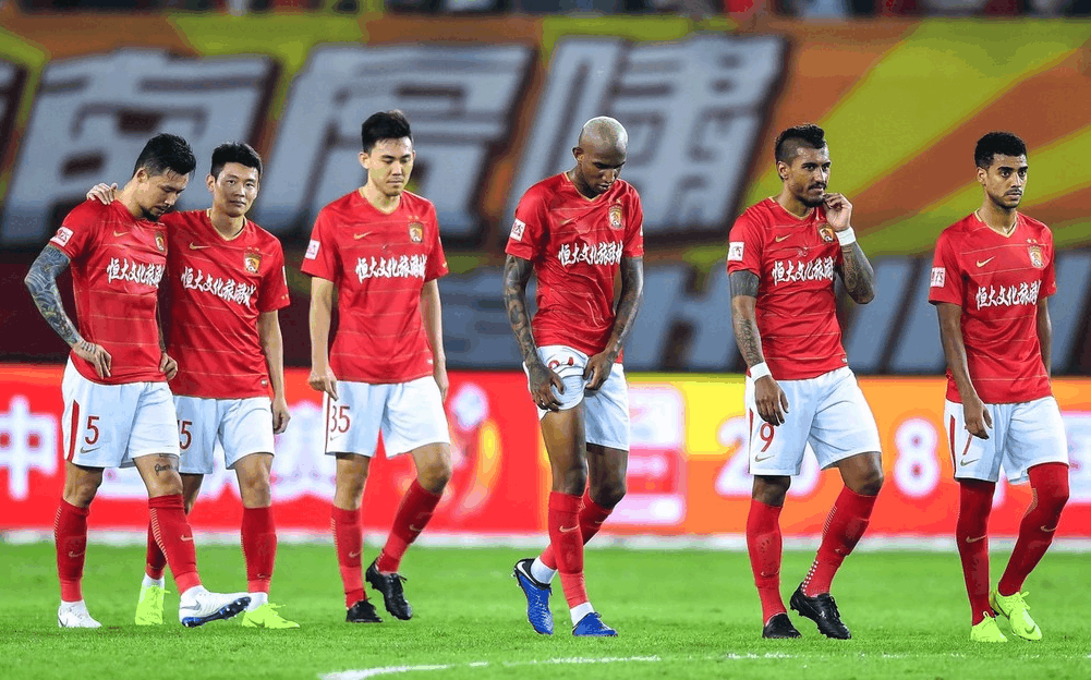 包含败者风范！榜首之争，恒大铁卫化身全队功臣的词条