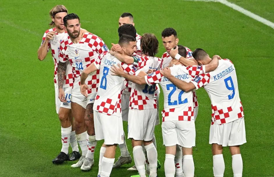 包含摩洛哥轻取克罗地亚，卡瓦哈尔关键制胜的词条