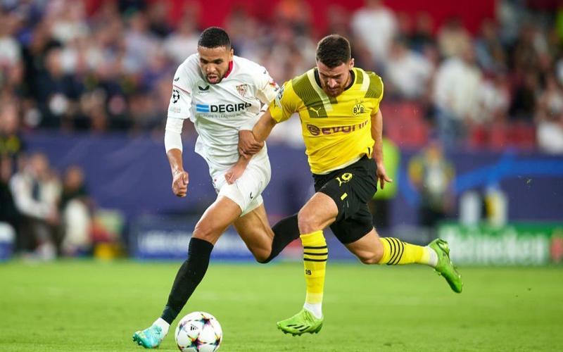 包含多特蒙德轻取塞维利亚，奥亚尔萨瓦尔高光表现的词条