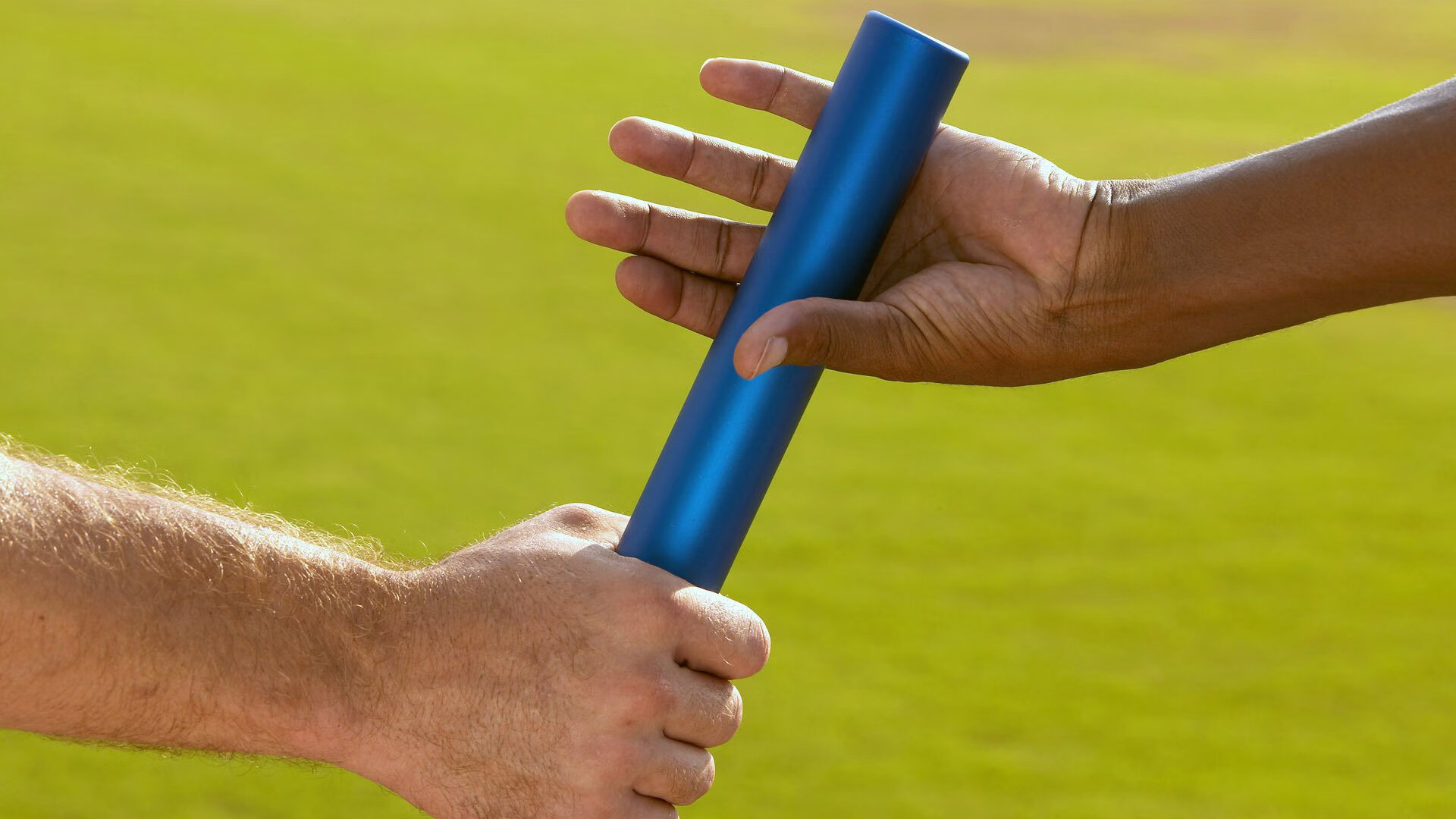 从角斗场到战场，西西帕斯如何将法网孤勇化作总决赛的扛鼎之力