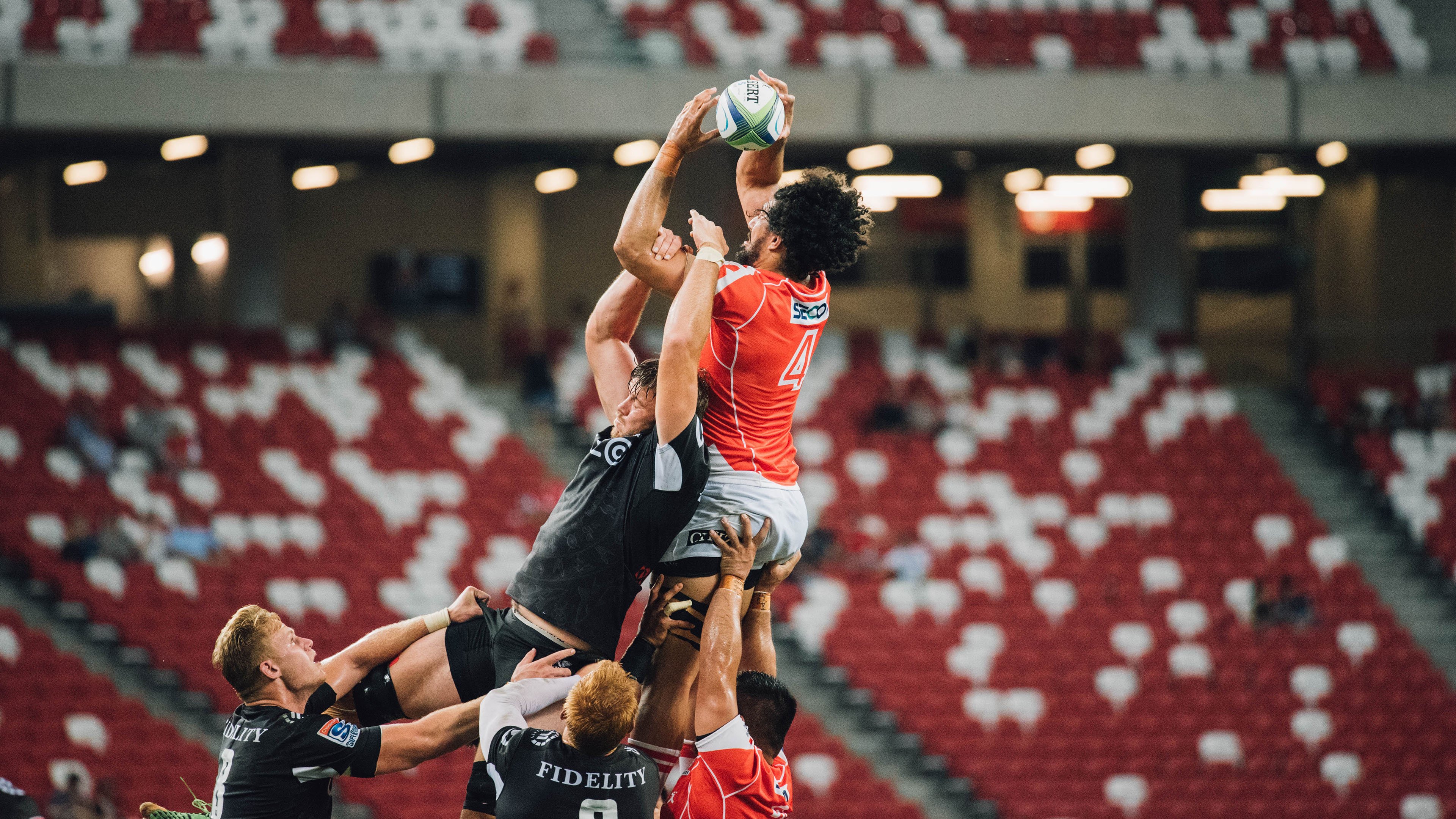 从积分垫底到历史性双分完赛，哈斯上演地球组逆袭，佩雷兹压轴超车秀惊艳全场